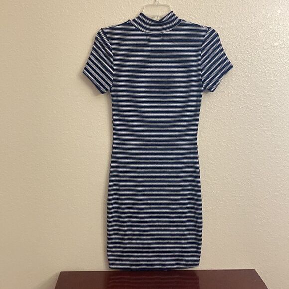 👗👗Active USA Navy & White Striped Dress!! - Picture 6 of 6